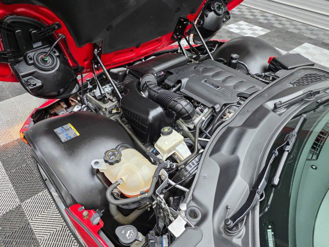 Used 2006 Pontiac Solstice Convertible w/ Premium Package RWD image 29