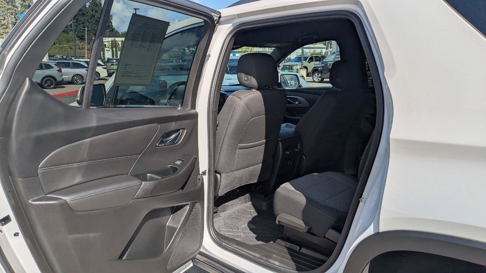 Used 2023 Chevrolet Traverse LT w/ LPO, Floor Liner Package AWD/4WD image 12