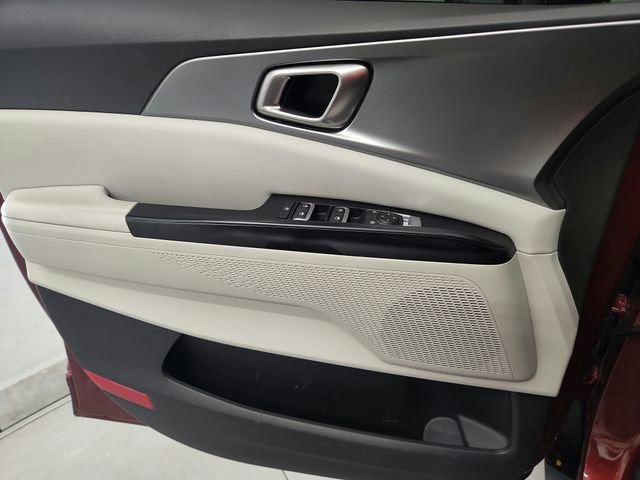 Used 2023 Kia Carnival LX FWD image 28