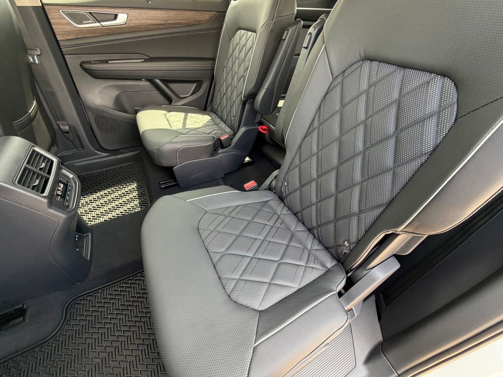 New 2026 Volkswagen Atlas SEL Premium R-Line AWD/4WD image 22