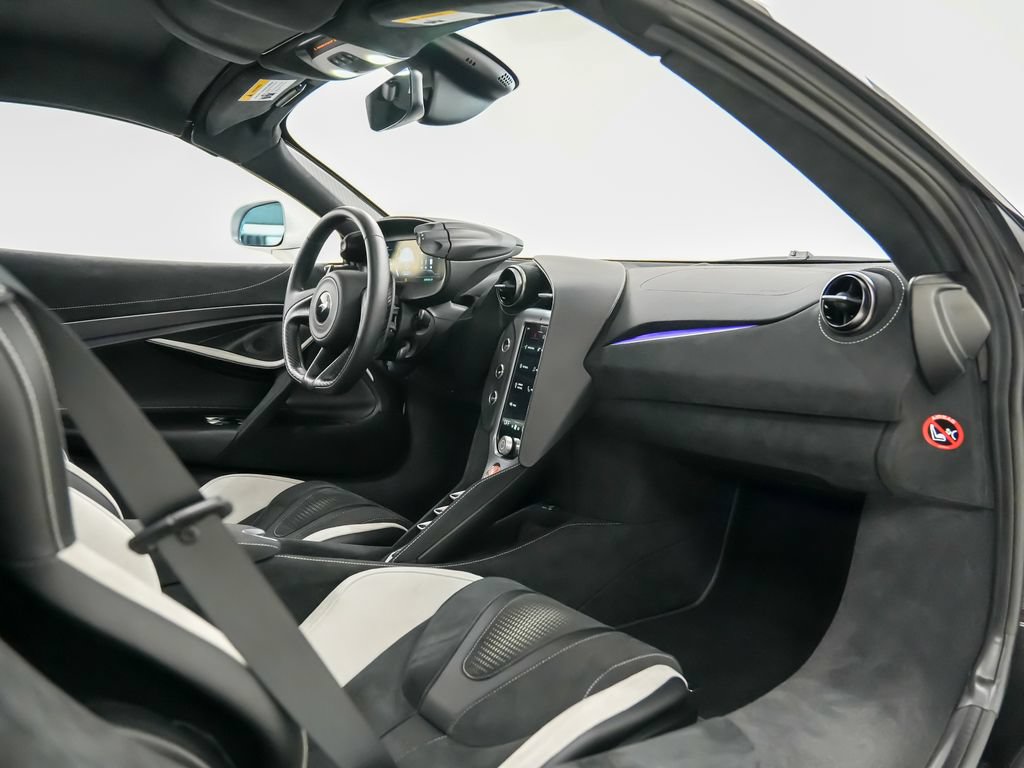 Used 2026 McLaren 750S Spider RWD image 15
