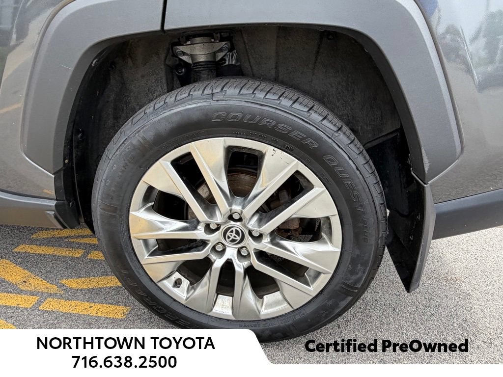 Used 2021 Toyota RAV4 XLE Premium AWD/4WD image 19
