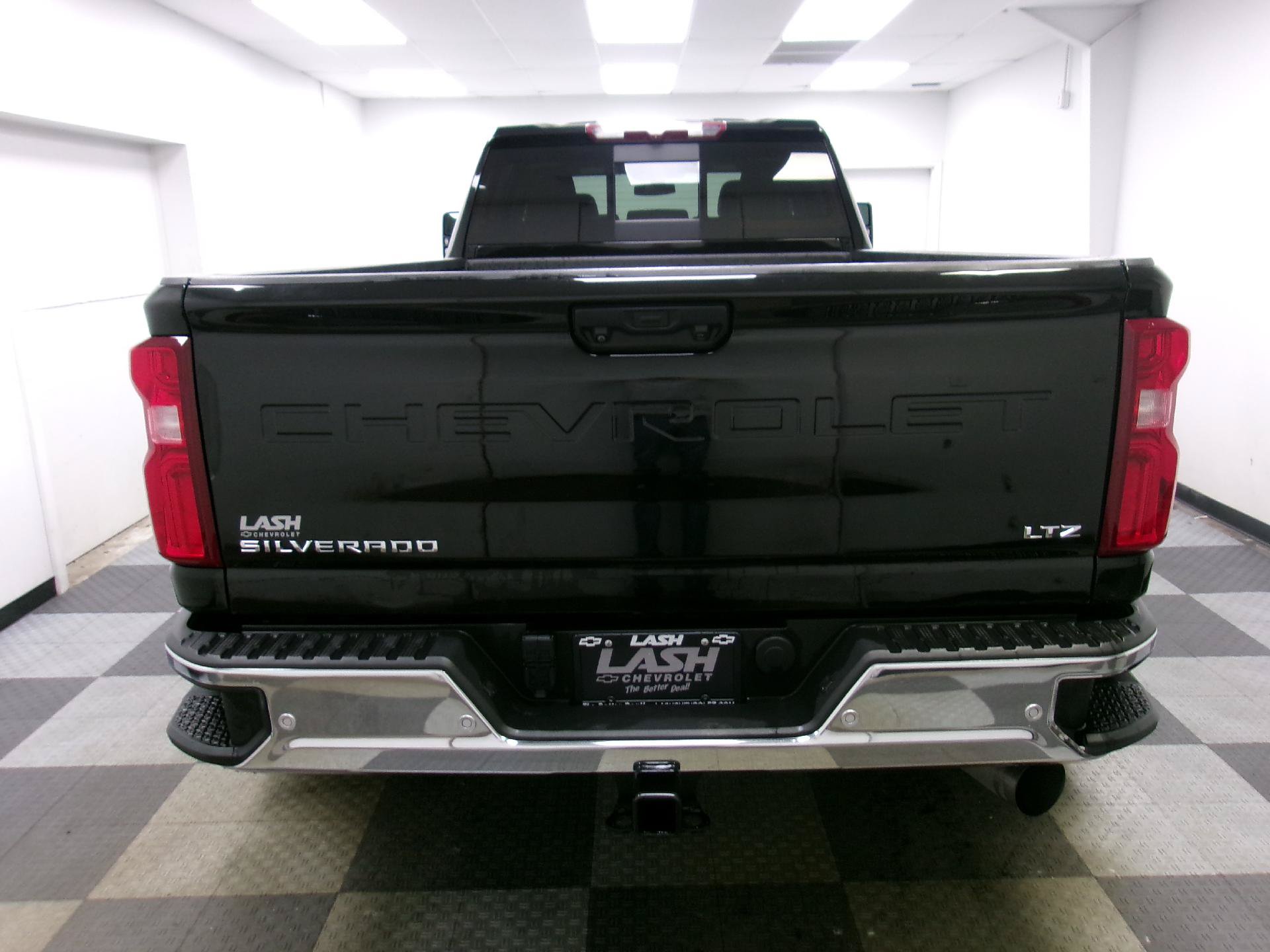 Used 2023 Chevrolet Silverado 3500 LTZ w/ LTZ Plus Package AWD/4WD image 14