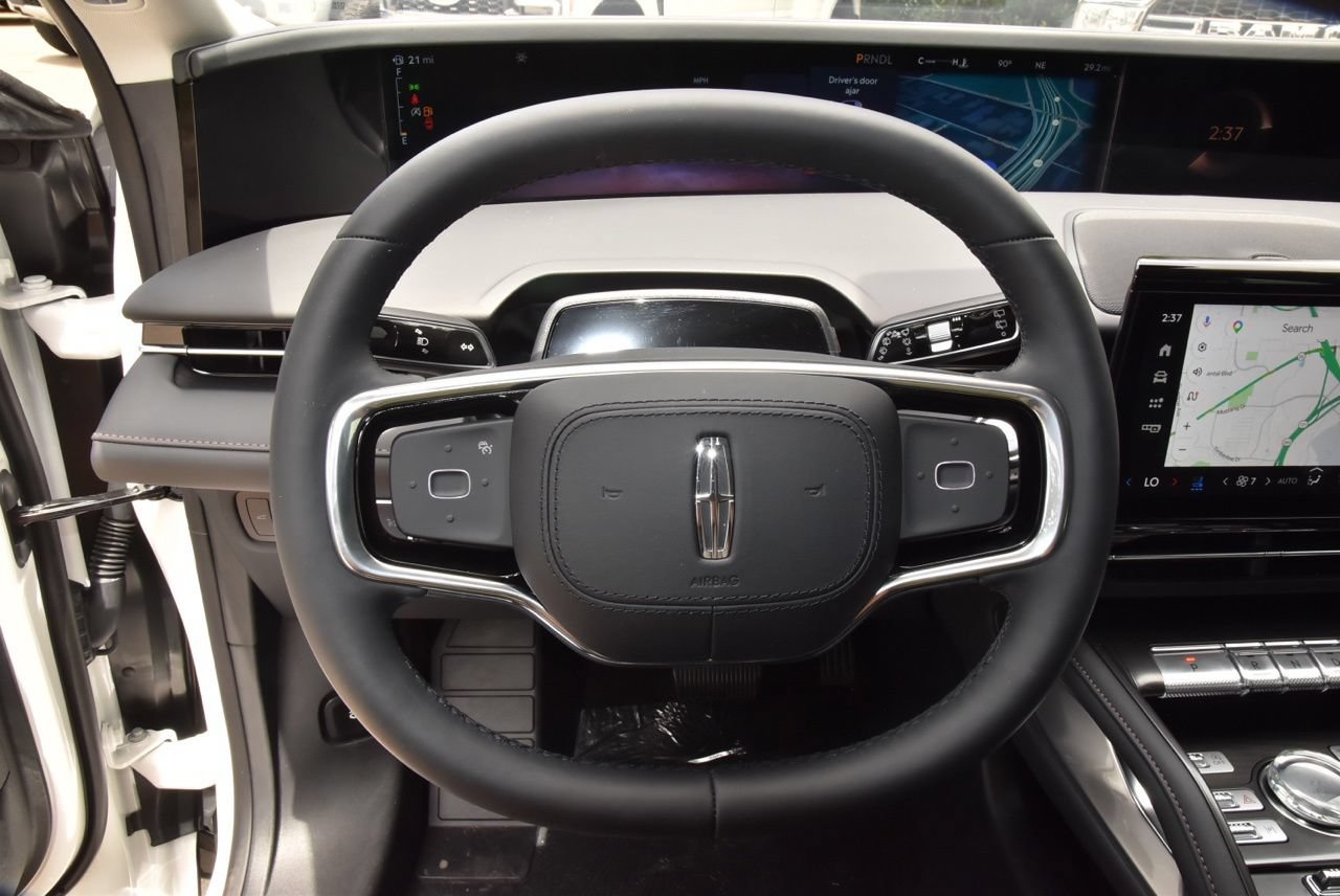 New 2026 Lincoln Nautilus Reserve AWD/4WD image 29
