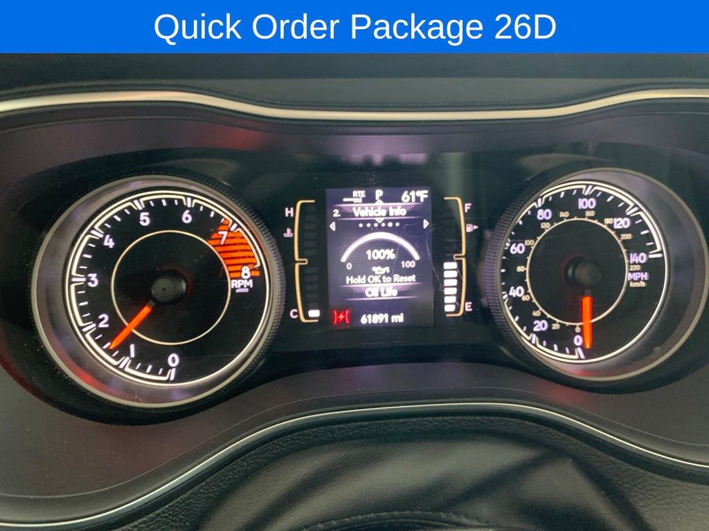 Used 2019 Jeep Cherokee Latitude Plus w/ Cold Weather Group AWD/4WD image 6