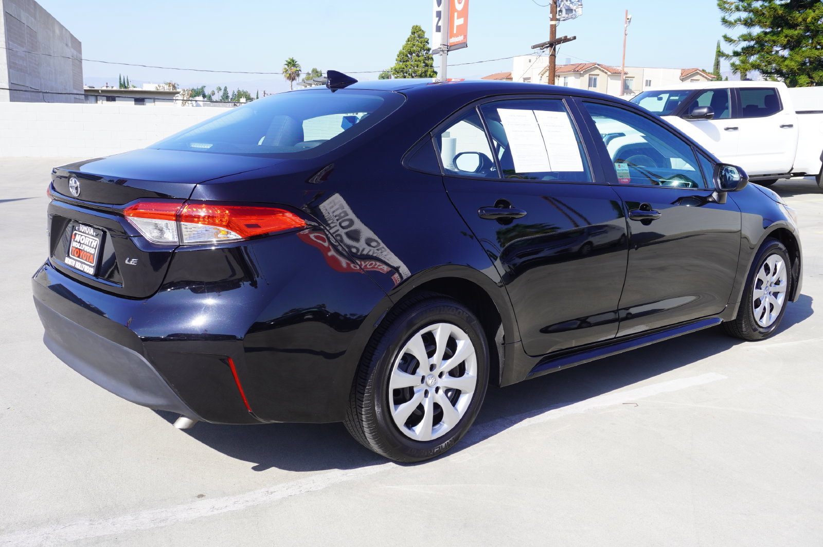 Certified 2025 Toyota Corolla LE FWD image 7