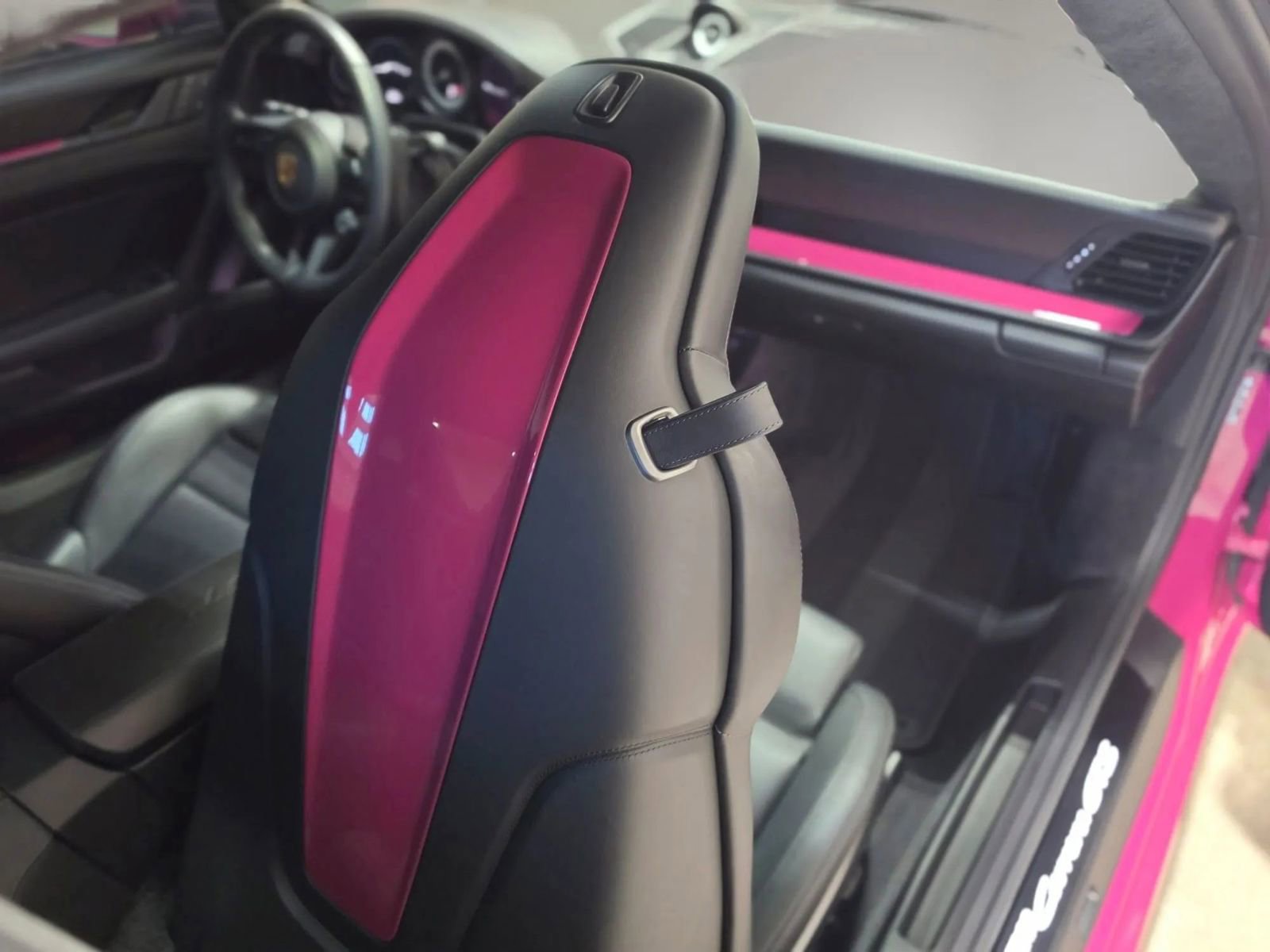 Used 2024 Porsche 911 Carrera GTS w/ Premium Package RWD image 97