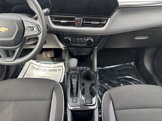Used 2025 Chevrolet TrailBlazer LT AWD/4WD image 17