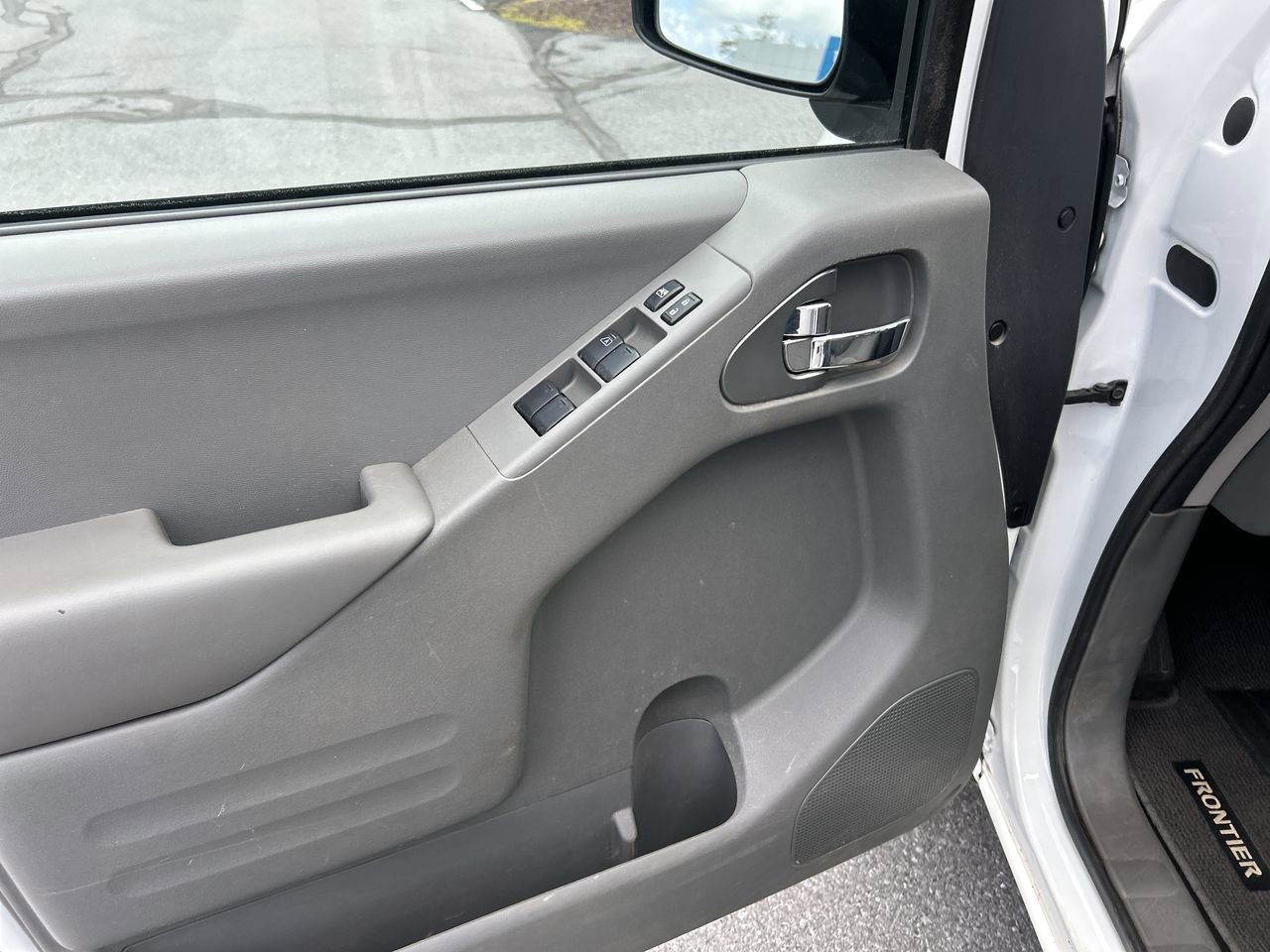 Used 2020 Nissan Frontier SV AWD/4WD image 19