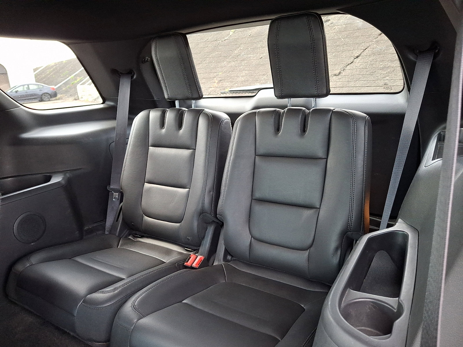 Used 2014 Ford Explorer XLT w/ Equipment Group 202A image 10