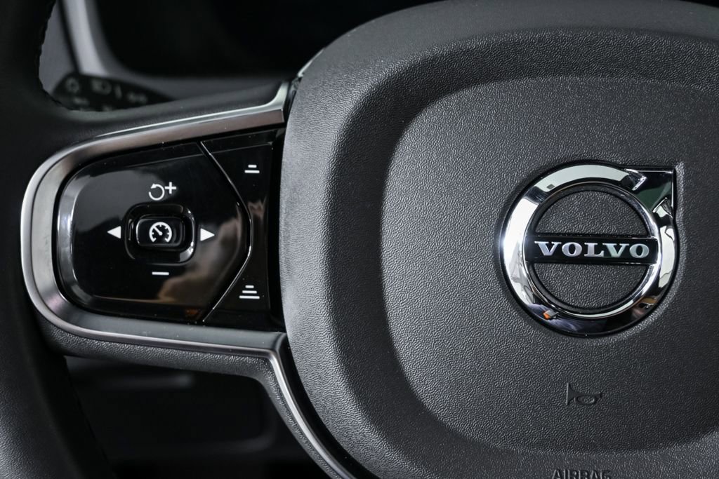 Certified 2024 Volvo XC90 T8 Core image 11