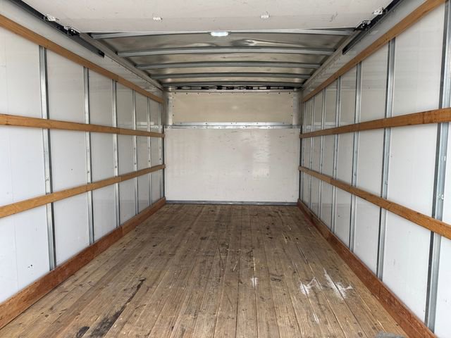 Used 2024 Ford E-350 and Econoline 350 Super Duty image 13