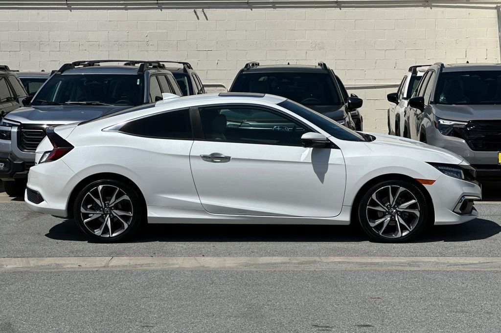 Used 2020 Honda Civic Touring image 2
