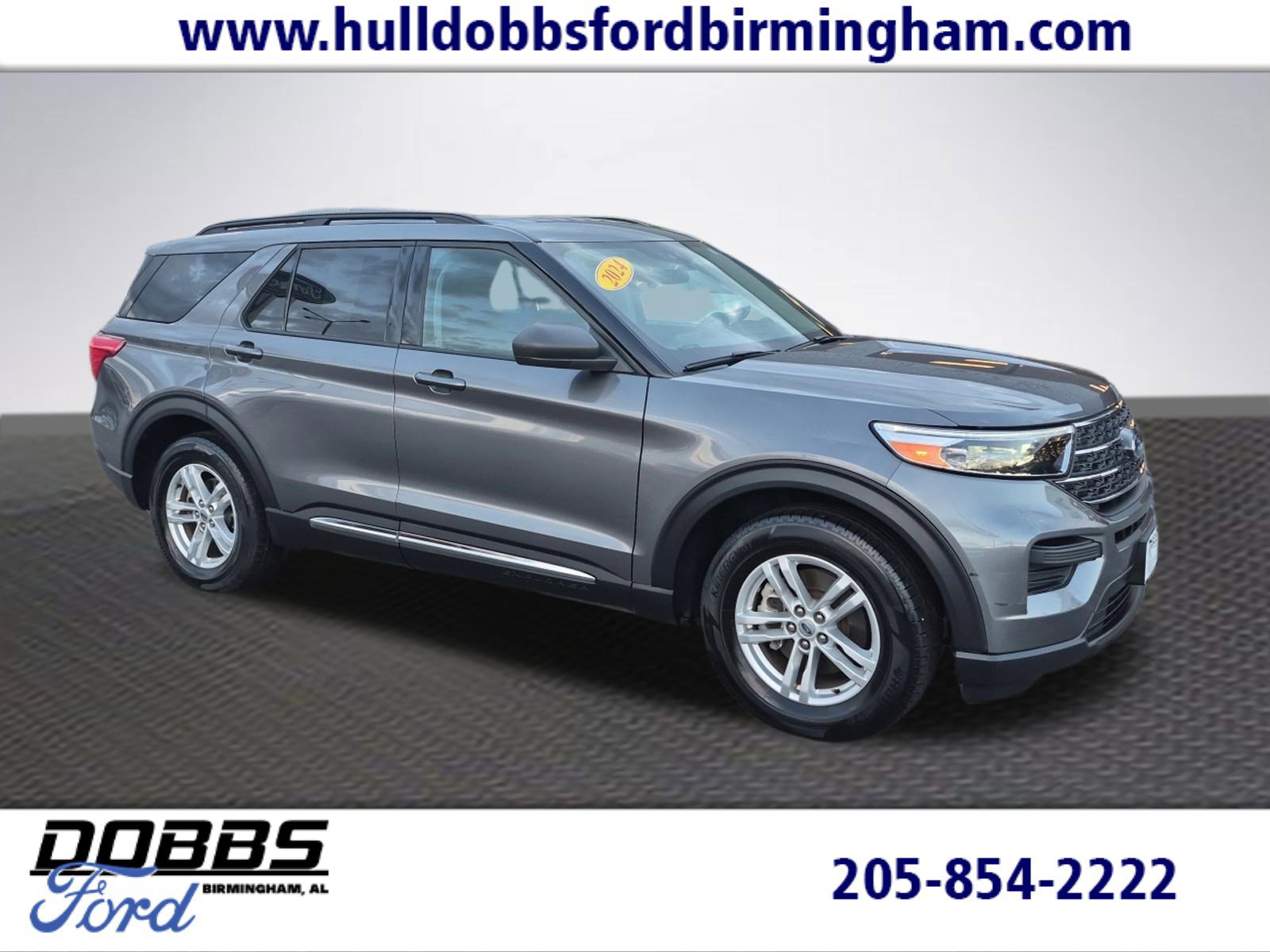 Used 2024 Ford Explorer XLT image 1
