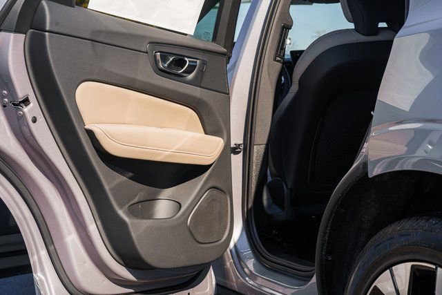New 2026 Volvo XC60 T8 Plus image 34