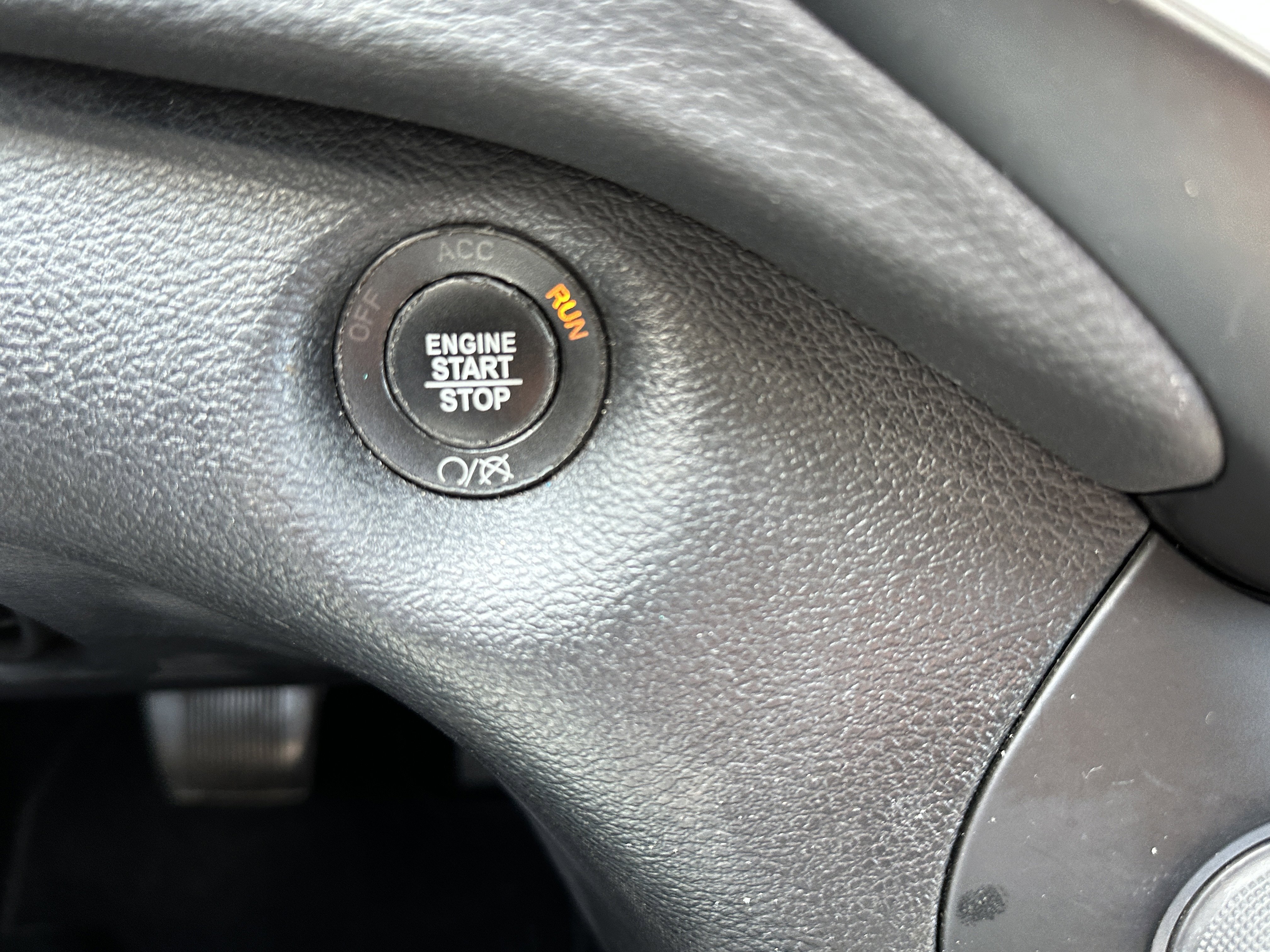 Used 2019 Jeep Cherokee Limited AWD/4WD image 32