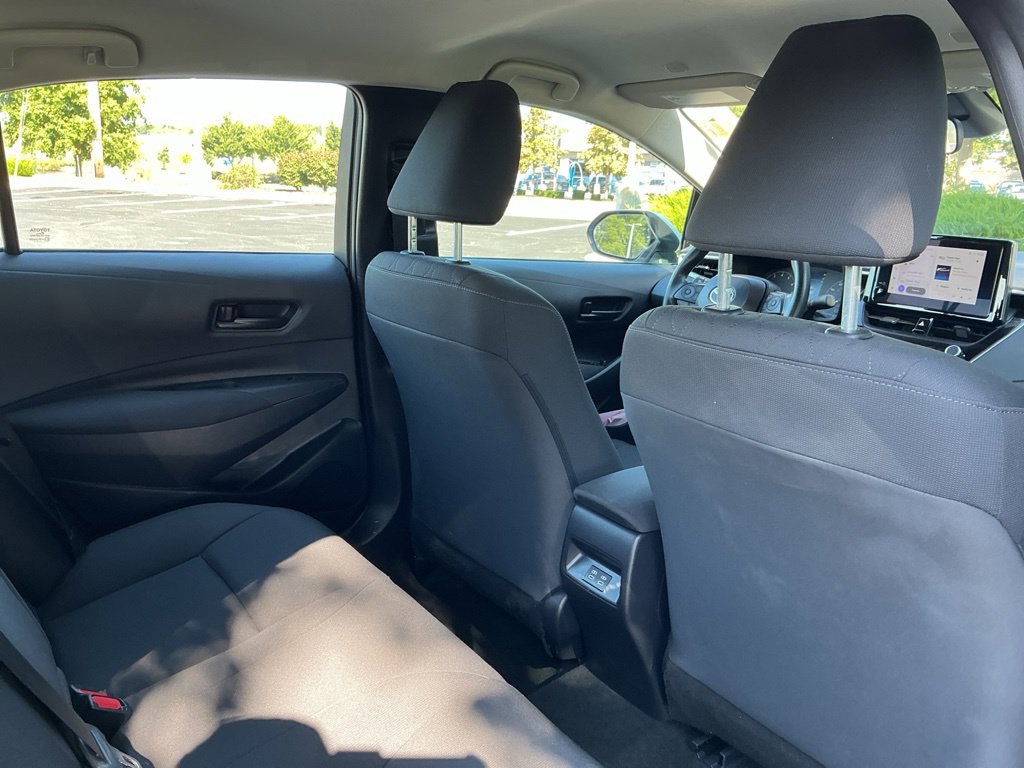 Used 2025 Toyota Corolla LE FWD image 32