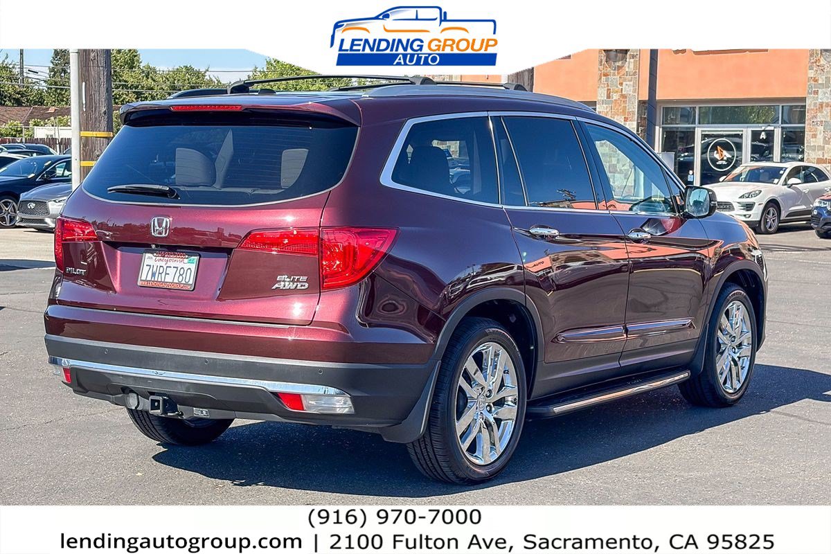 Used 2017 Honda Pilot Elite image 4