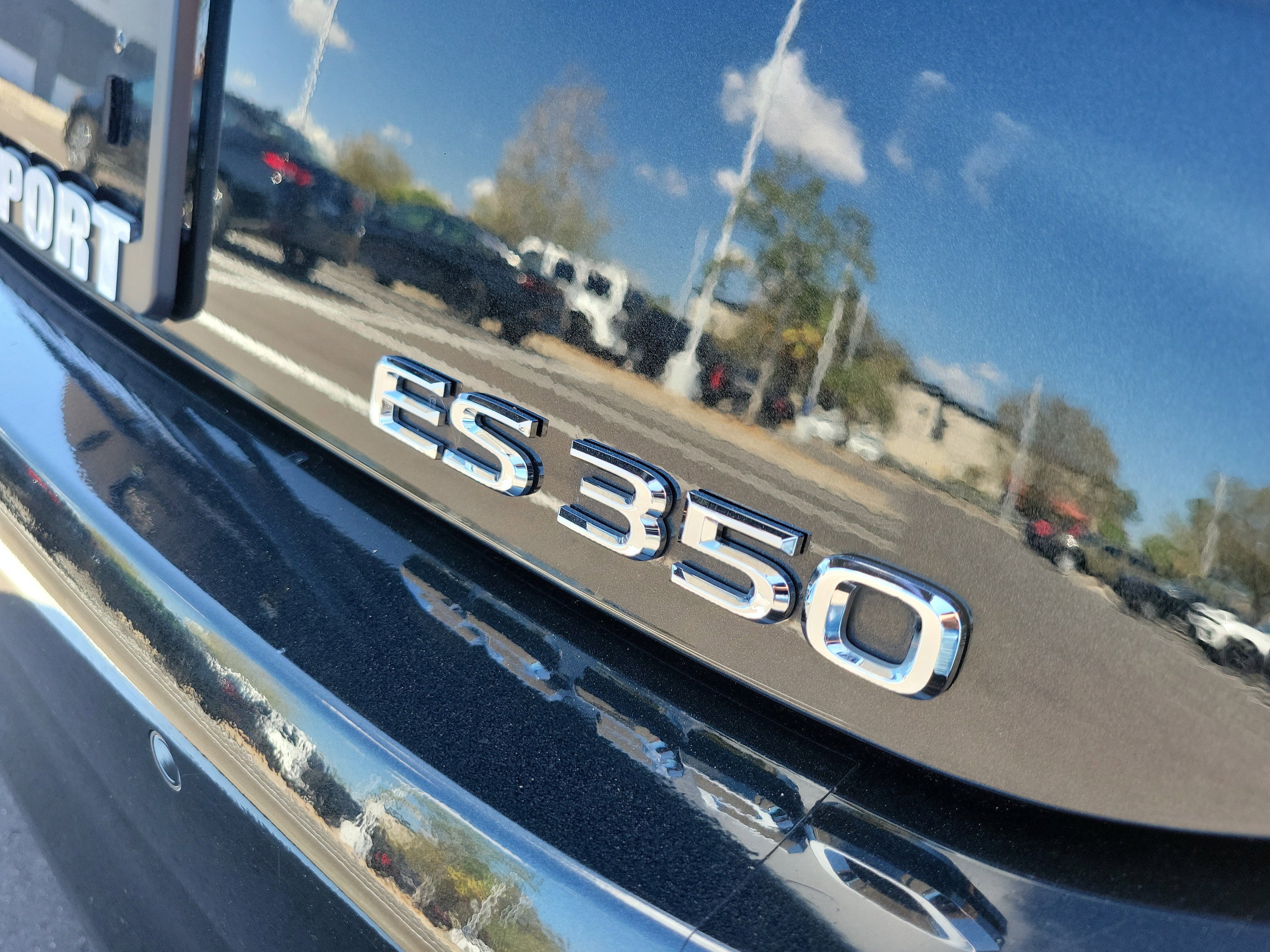 Used 2022 Lexus ES 350 w/ Premium Package image 8