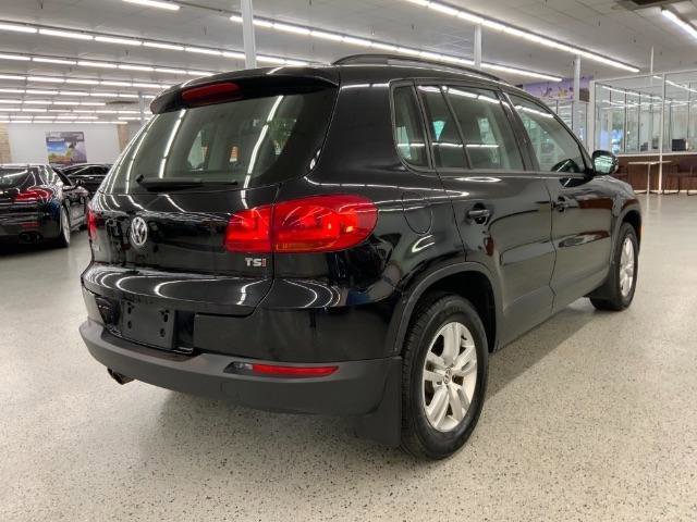 Used 2016 Volkswagen Tiguan S FWD image 6