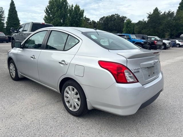 Used 2019 Nissan Versa SV FWD image 7