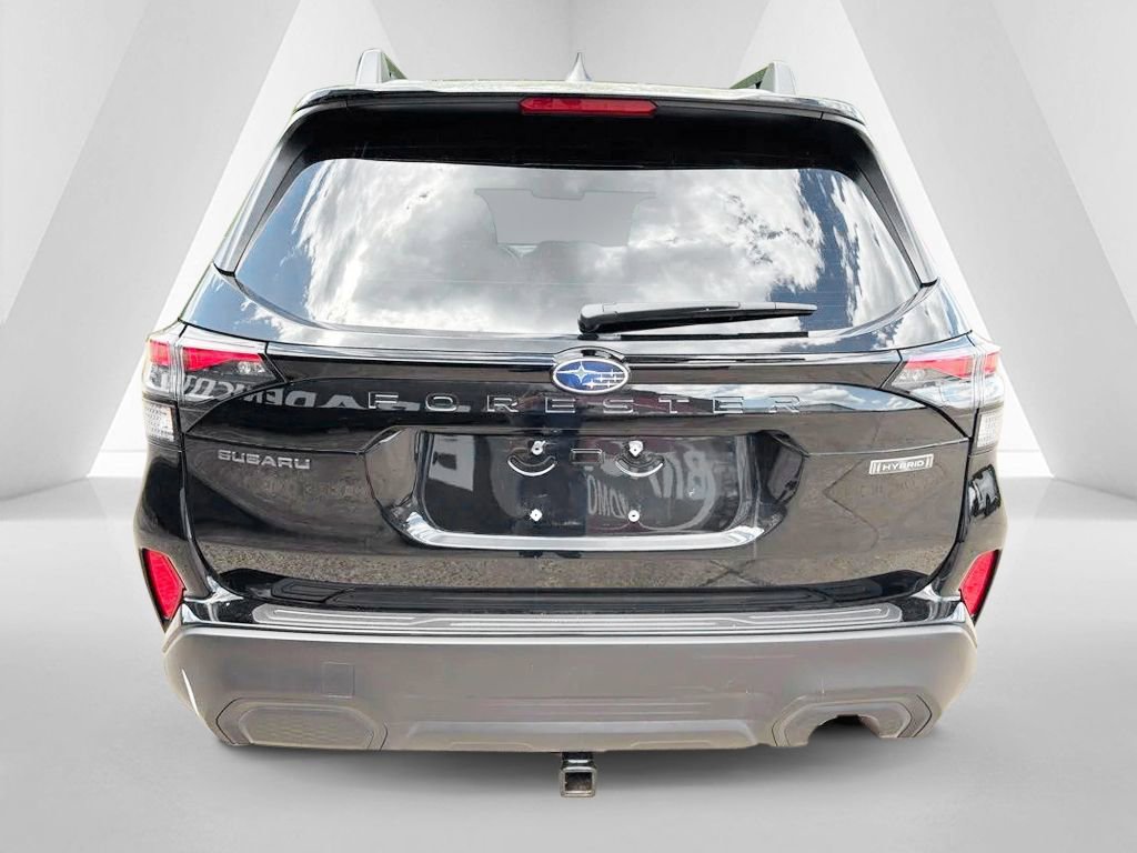 Used 2025 Subaru Forester Premium AWD/4WD image 6