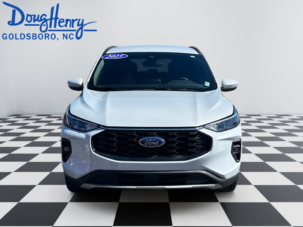 Used 2025 Ford Escape ST-Line Select AWD/4WD image 8