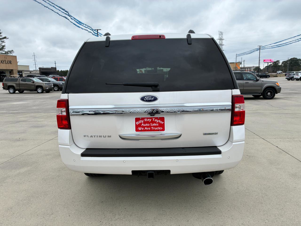 Used 2017 Ford Expedition EL Platinum image 6