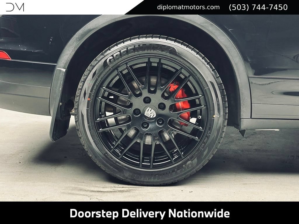 Used 2015 Porsche Cayenne Turbo AWD/4WD image 46