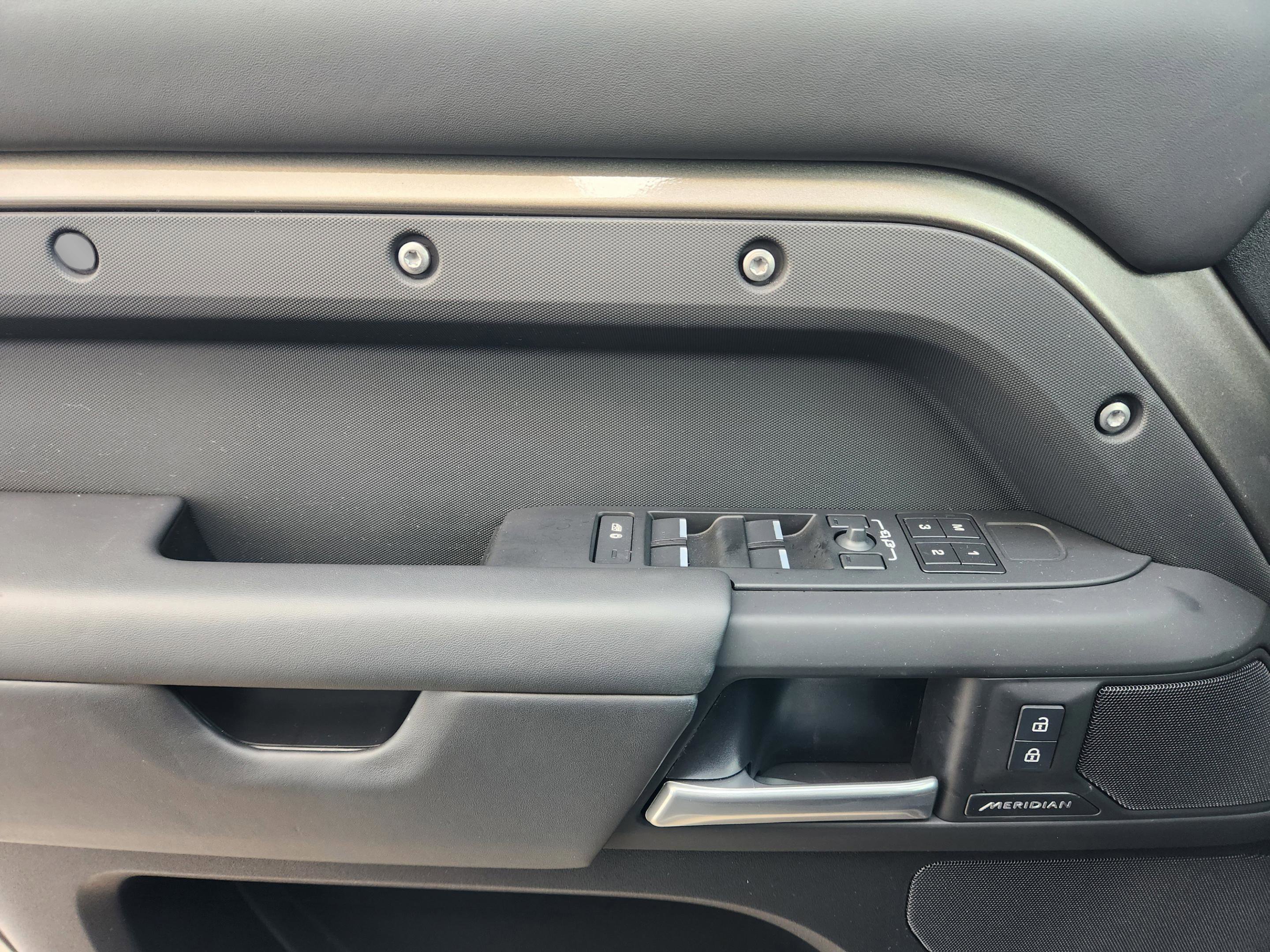 Certified 2025 Land Rover Defender 110 S image 24