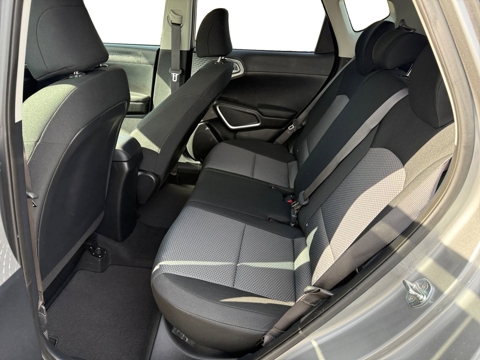 Used 2023 Kia Soul LX w/ LX Technology Package image 16