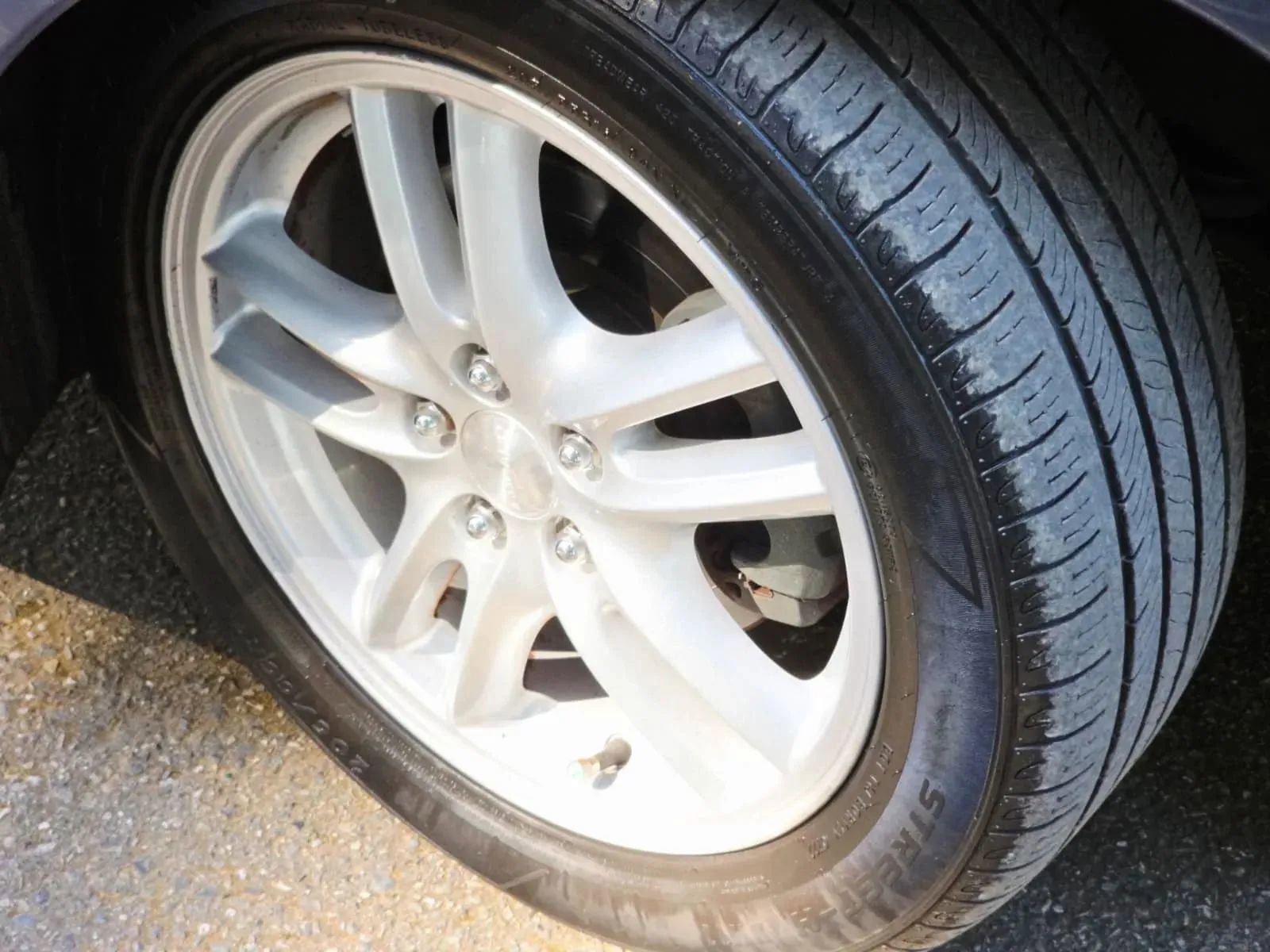 Used 2005 Subaru Legacy 2.5i AWD/4WD image 15