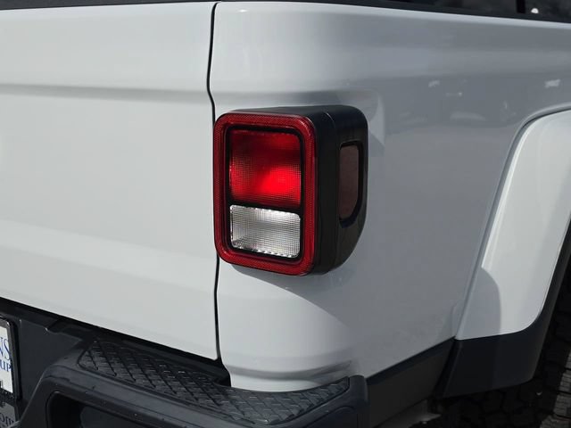 Used 2020 Jeep Gladiator Overland AWD/4WD image 39