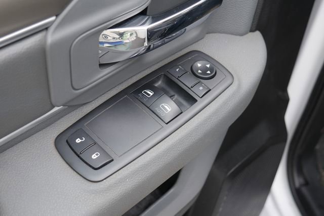 Used 2018 RAM 3500 Tradesman w/ Power & Remote Entry Group image 15