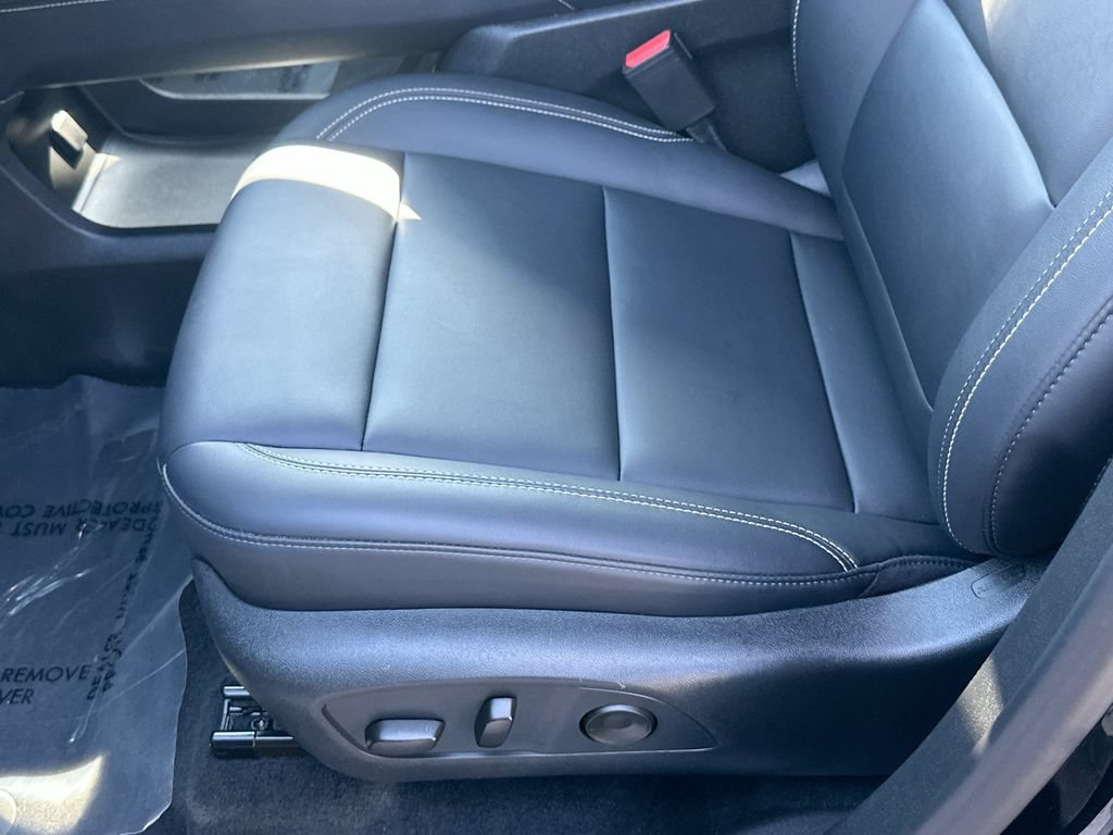 Used 2026 GMC Acadia Elevation w/ Elevation Premium Package FWD image 19