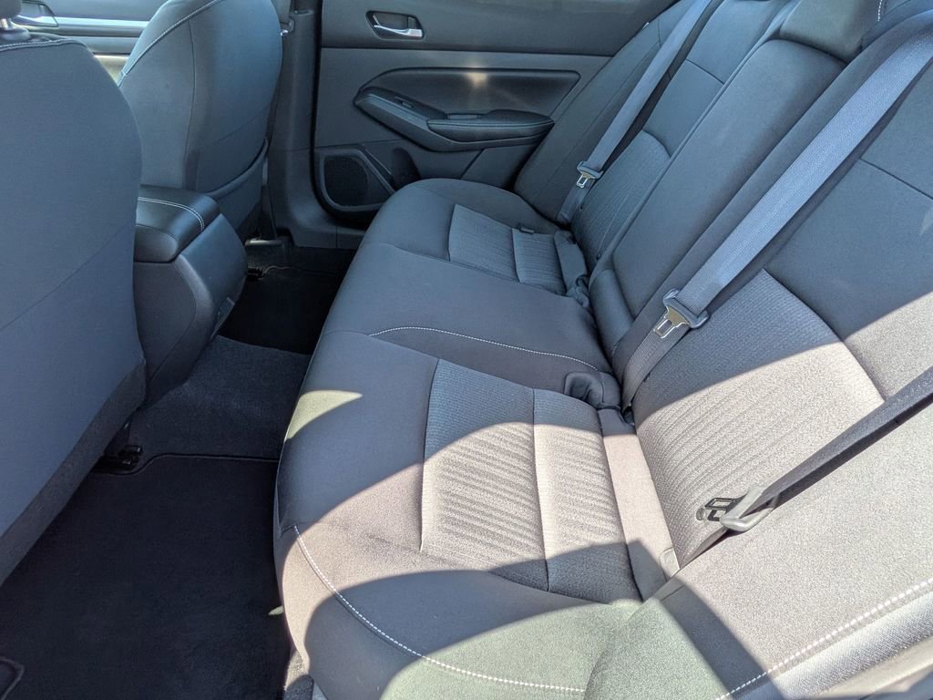 Used 2022 Nissan Altima 2.5 SV image 17