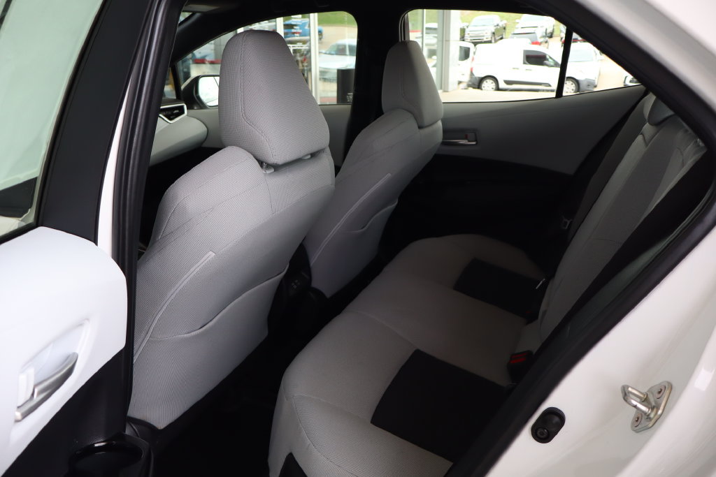 Used 2025 Toyota Corolla SE w/ SE Package FWD image 26