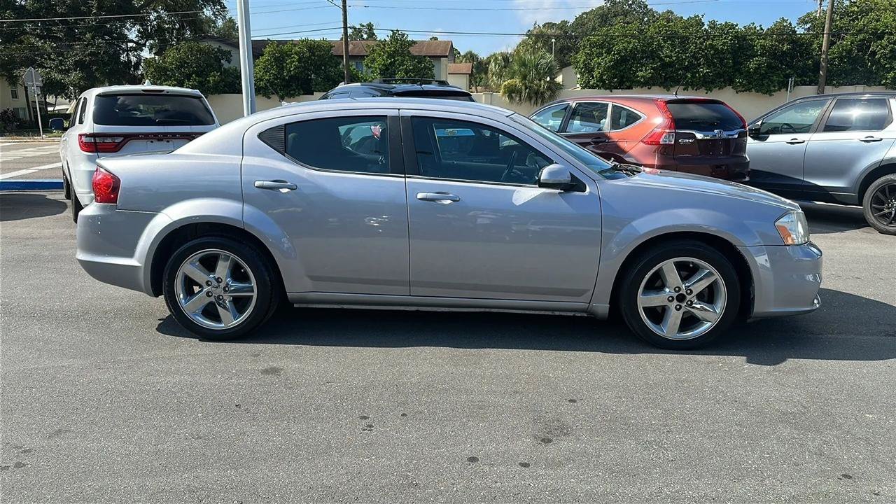 Used 2013 Dodge Avenger SXT FWD image 7