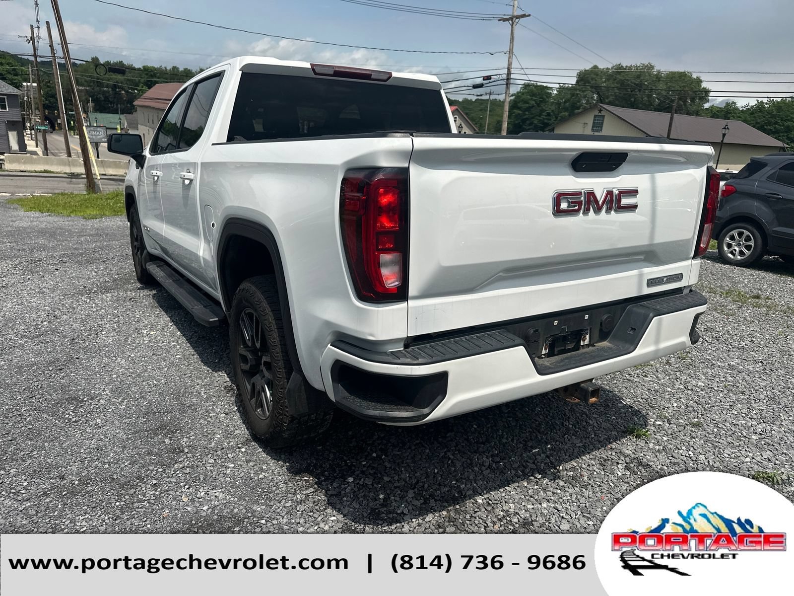 Used 2019 GMC Sierra 1500 Elevation w/ Elevation Convenience Package AWD/4WD image 3