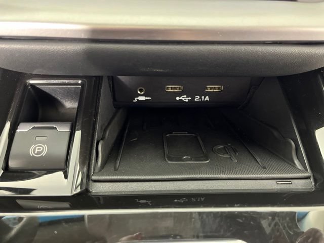 Used 2020 Subaru Legacy Limited AWD/4WD image 27