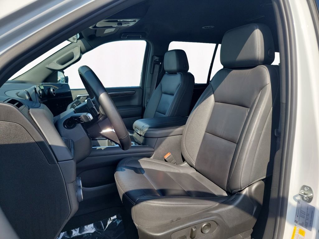 Used 2025 Chevrolet Tahoe LT AWD/4WD image 9