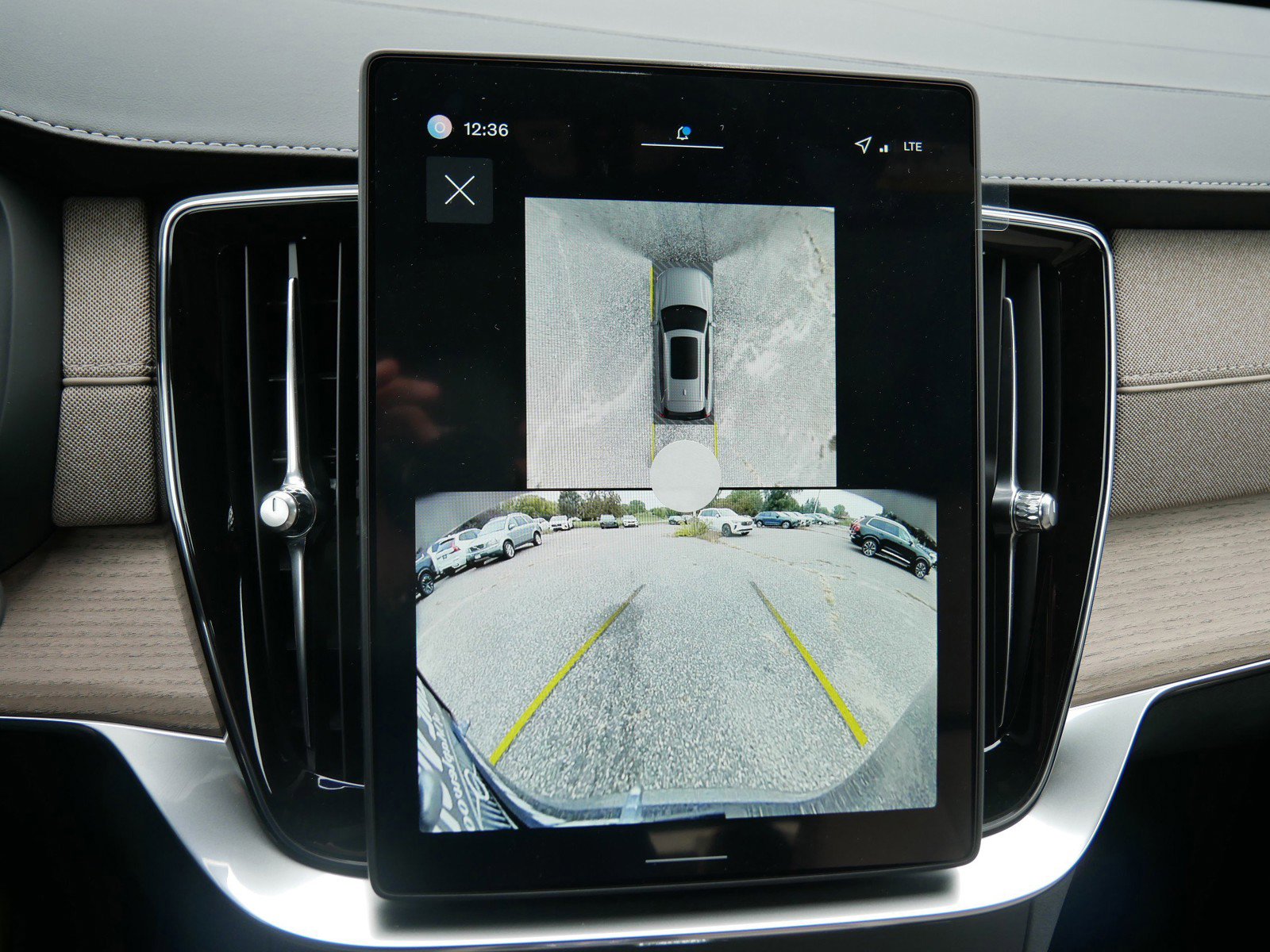 New 2026 Volvo XC90 B6 Plus w/ Protection Package Premier image 10