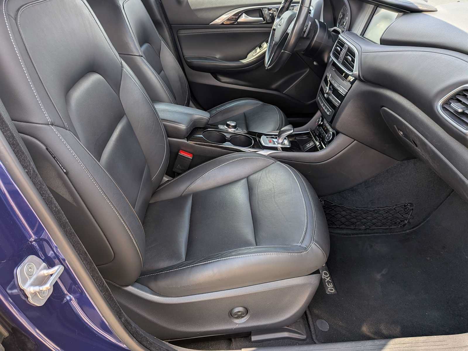 Used 2018 INFINITI QX30 Premium w/ Navigation Package AWD/4WD image 20