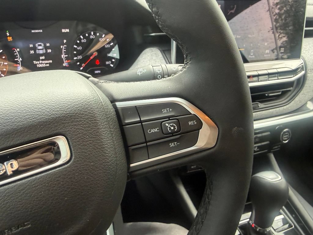 Used 2024 Jeep Compass Latitude AWD/4WD image 16