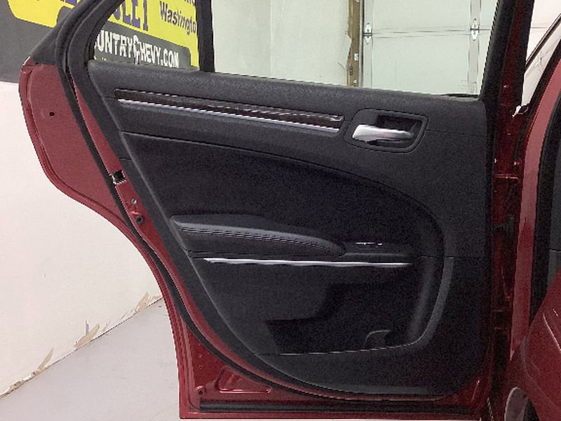Used 2013 Chrysler 300 C w/ Light Group image 13
