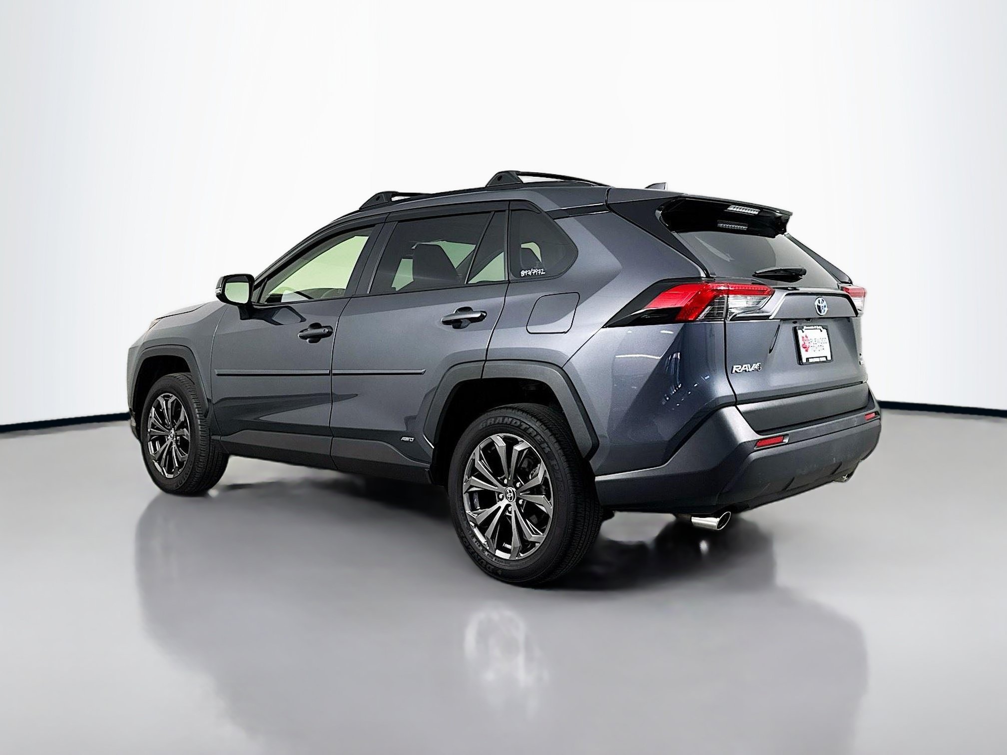 Certified 2023 Toyota RAV4 XLE Premium AWD/4WD image 5