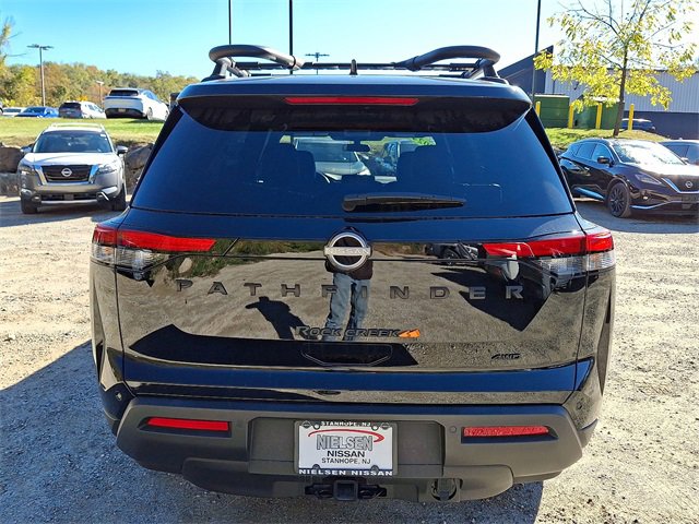 Used 2024 Nissan Pathfinder Rock Creek image 23