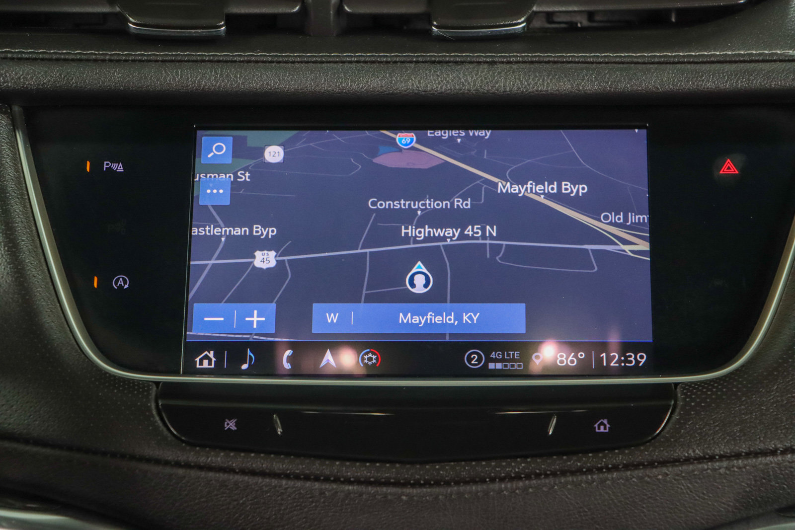 Used 2022 Cadillac XT5 Premium Luxury w/ LPO, Floor Liner Package image 18