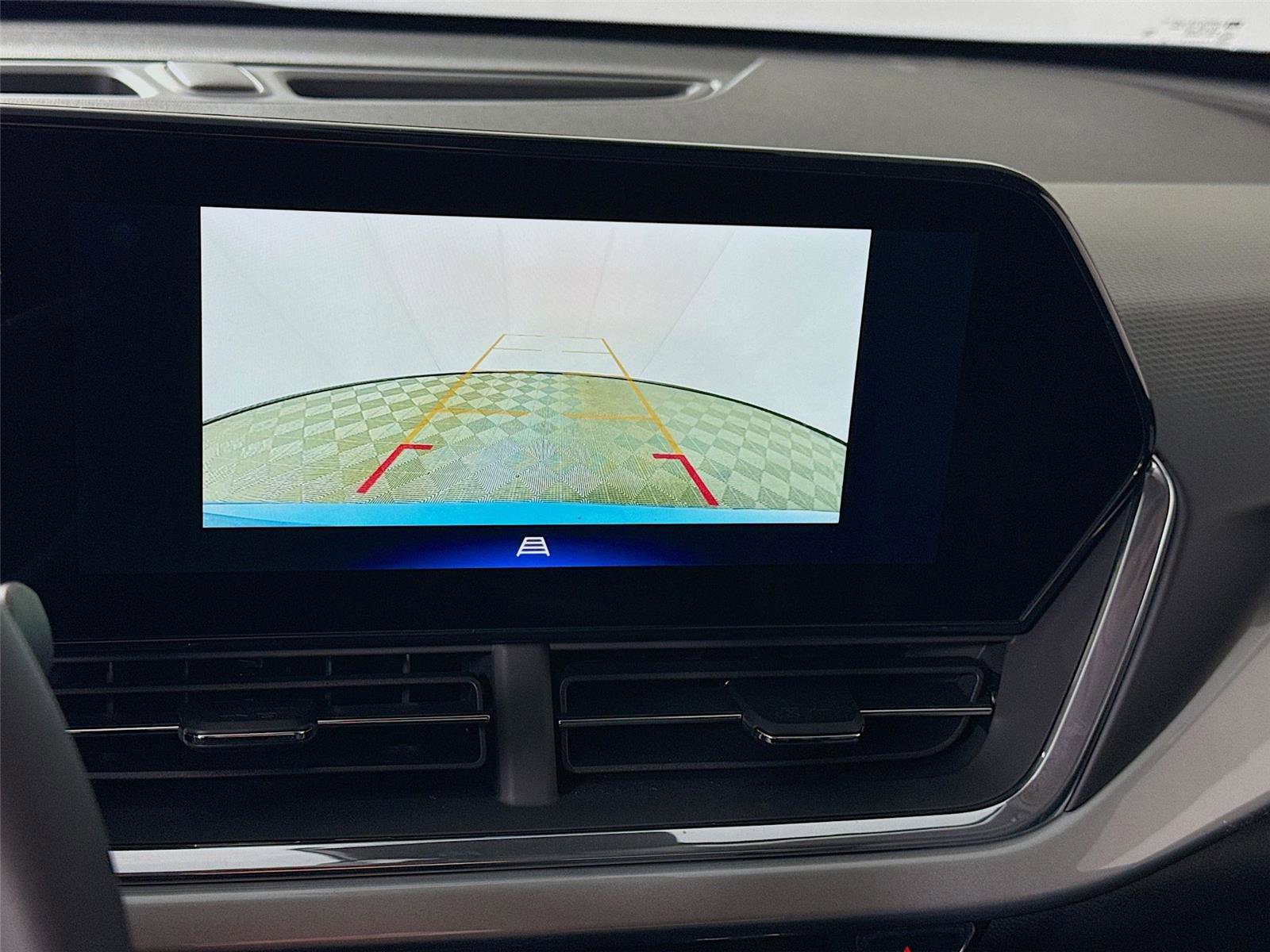 New 2026 Chevrolet Trax LT w/ Driver Confidence Package image 8