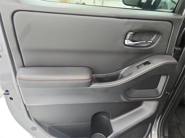 Used 2025 Nissan Frontier PRO-4X image 33